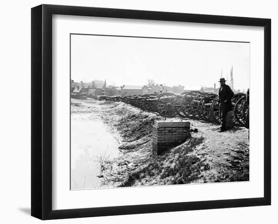 Richmond, VA, Confederate Cannon, Civil War-Lantern Press-Framed Art Print