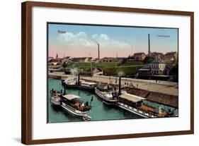 Riesa Elbe, Landungsplatz, Dampfer Riesa-null-Framed Giclee Print