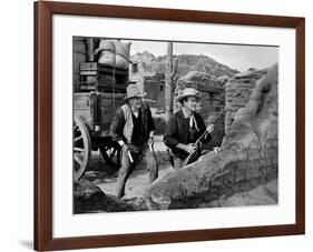 RIO BRAVO, 1959 directed by HOWARD HAWKS John Wayne (b/w photo)-null-Framed Photo