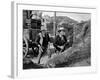 RIO BRAVO, 1959 directed by HOWARD HAWKS John Wayne (b/w photo)-null-Framed Photo