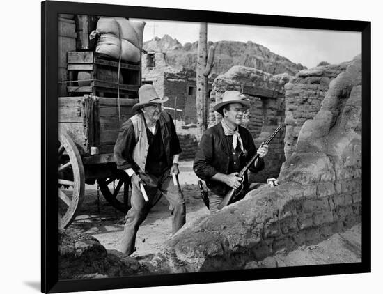 RIO BRAVO, 1959 directed by HOWARD HAWKS John Wayne (b/w photo)-null-Framed Photo