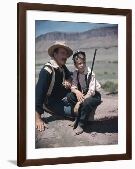 RIO GRANDE, 1950 directed by JOHN FORD John Wayne and his son Patrick (photo)-null-Framed Photo