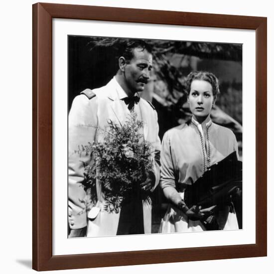 RIO GRANDE, 1950 directed by JOHN FORD John Wayne and Maureen O'Hara (b/w photo)-null-Framed Photo