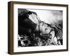 Rita Hayworth, 1942-null-Framed Photographic Print