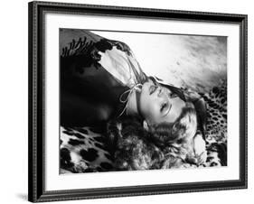 Rita Hayworth, 1942-null-Framed Photographic Print