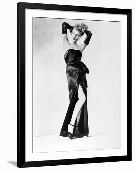 Rita Hayworth, Gilda, 1946-null-Framed Photographic Print