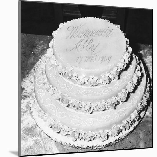 Rita Hayworth's Wedding Cake-null-Mounted Photographic Print