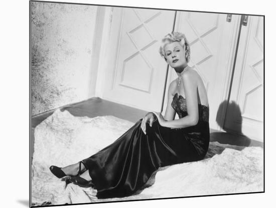 Rita Hayworth, The Lady from Shanghai, 1947-null-Mounted Photographic Print