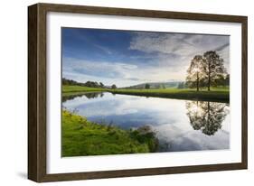 River Derwent in Chatsworth Park, Peak District National Park, Derbyshire, England, United Kingdom,-Frank Fell-Framed Photographic Print