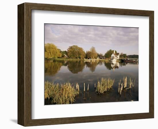 River Thames, Goring, Oxfordshire Berkshire Borders, England, United Kingdom-David Hughes-Framed Photographic Print