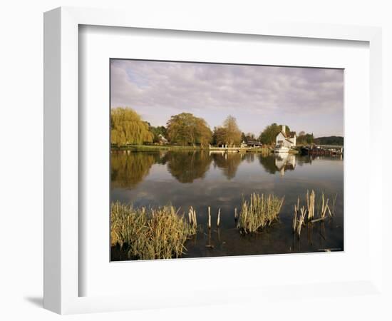 River Thames, Goring, Oxfordshire Berkshire Borders, England, United Kingdom-David Hughes-Framed Photographic Print