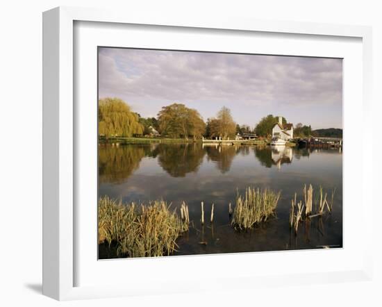 River Thames, Goring, Oxfordshire Berkshire Borders, England, United Kingdom-David Hughes-Framed Photographic Print