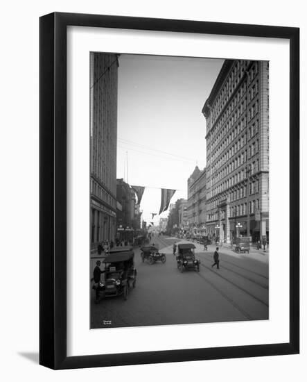 Riverside Avenue, Spokane, 1916-null-Framed Giclee Print