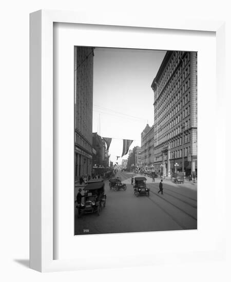 Riverside Avenue, Spokane, 1916-null-Framed Giclee Print