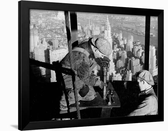 Riveters on the Empire State Building, 1930-31 (gelatin silver print)-Lewis Wickes Hine-Framed Photographic Print