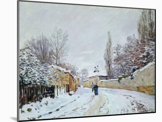 Road under Snow, Near Louveciennes, 1876-Alfred Sisley-Mounted Giclee Print