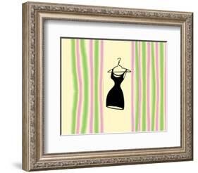 Robe sur Rose et Vert-null-Framed Art Print