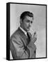 ROBERT MITCHUM (1917- 1997) dans les annees 40 (b/w photo)-null-Framed Stretched Canvas