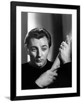 ROBERT MITCHUM in the 40's (b/w photo)-null-Framed Photo