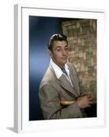 ROBERT MITCHUM in the 40's (photo)-null-Framed Photo