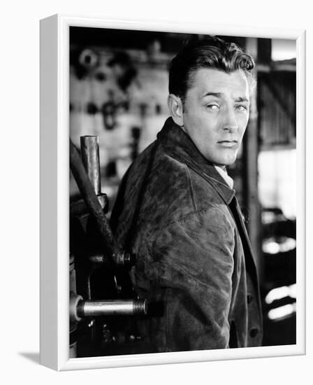 Robert Mitchum, Out of the Past (1947)-null-Framed Photo