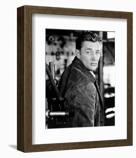 Robert Mitchum, Out of the Past (1947)-null-Framed Photo