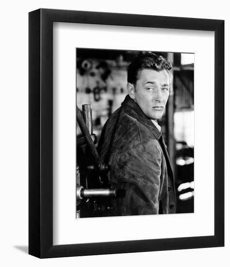 Robert Mitchum, Out of the Past (1947)-null-Framed Photo