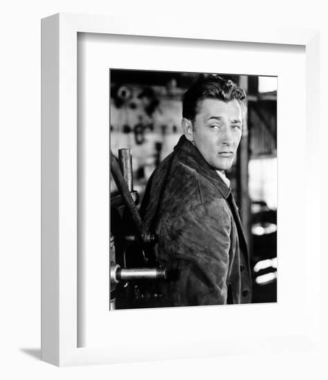 Robert Mitchum, Out of the Past (1947)-null-Framed Photo