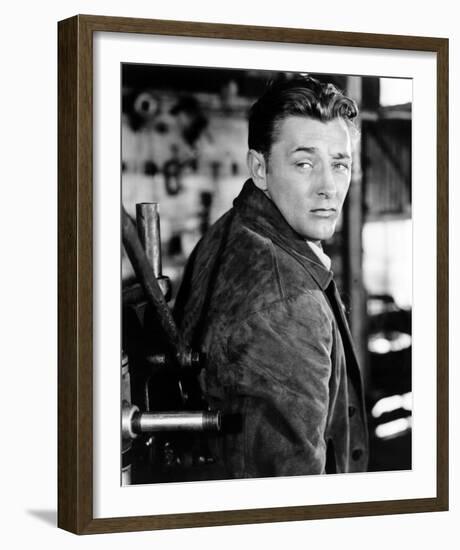 Robert Mitchum, Out of the Past (1947)-null-Framed Photo