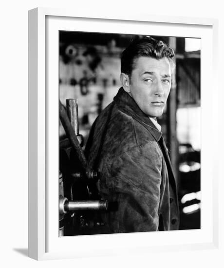 Robert Mitchum, Out of the Past (1947)-null-Framed Photo