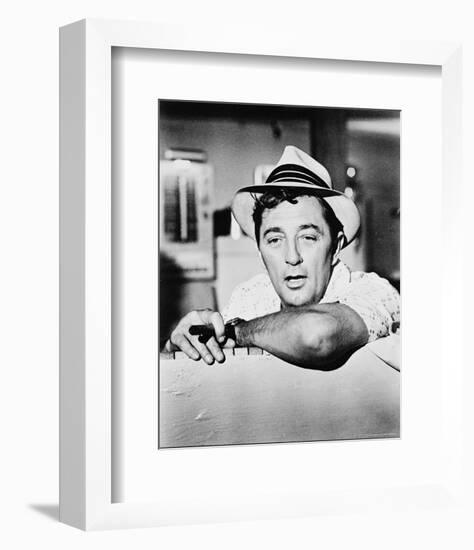 Robert Mitchum-null-Framed Photo