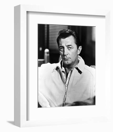 Robert Mitchum-null-Framed Photo