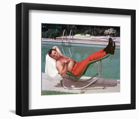 Robert Mitchum-null-Framed Photo