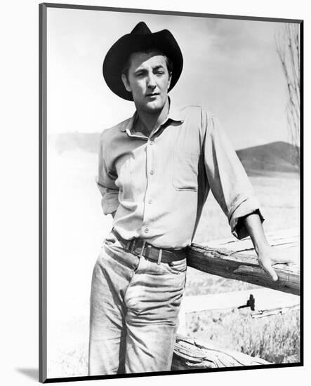 Robert Mitchum-null-Mounted Photo