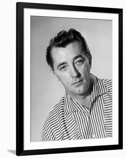 Robert Mitchum-null-Framed Photographic Print