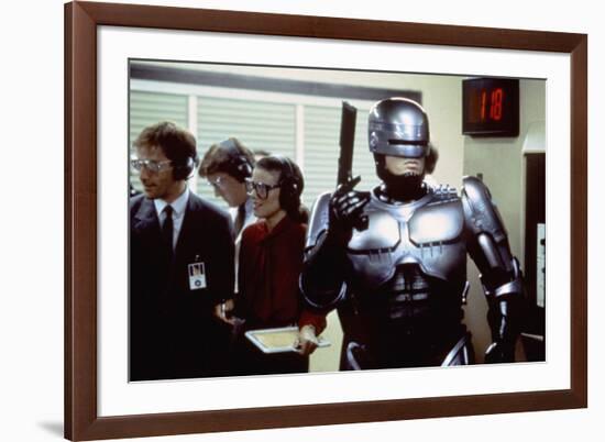 Robocop by Paul Verhoeven with Peter Weller, 1987 (photo)-null-Framed Photo