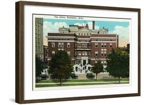 Rochester, Minnesota - Exterior View of the Clinic-Lantern Press-Framed Art Print