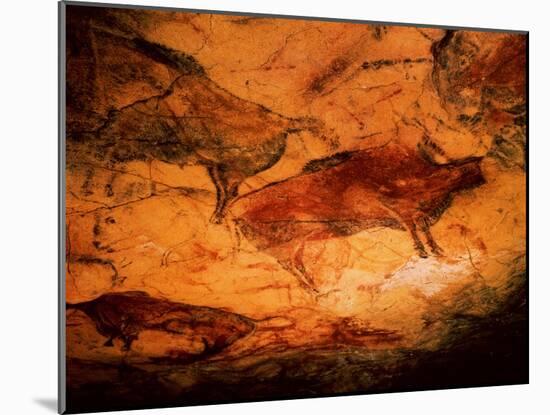 Rock Painting of Bison, circa 15000 BC-null-Mounted Giclee Print