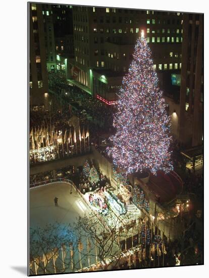 Rockefeller Tree-Mark Lennihan-Mounted Photographic Print