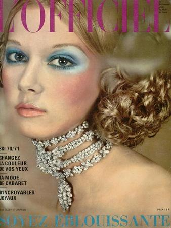 L'Officiel, 1970 - un Collier de Van Cleef et Arpels Style Reine Alexandra