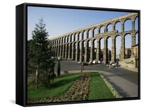 Roman Aqueduct, Segovia, Unesco World Heritage Site, Castilla Leon, Spain-Peter Scholey-Framed Stretched Canvas