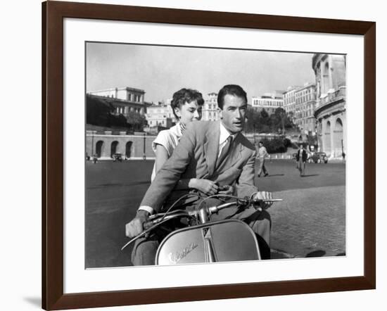 Roman Holiday, Audrey Hepburn, Gregory Peck, 1953-null-Framed Photo