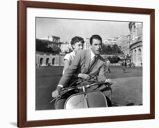 Roman Holiday, Audrey Hepburn, Gregory Peck, 1953-null-Framed Photo