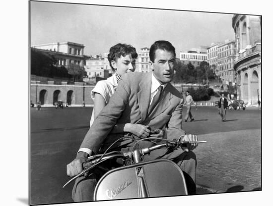 Roman Holiday, Audrey Hepburn, Gregory Peck, 1953-null-Mounted Photo