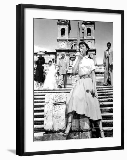 Roman Holiday, Audrey Hepburn, Gregory Peck, 1953-null-Framed Premium Photographic Print