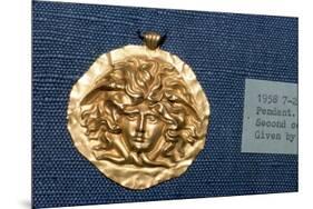 Roman Jewellery Gold Pendant, Head of Gorgon, 2nd century-Unknown-Mounted Giclee Print