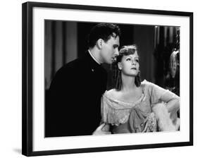 ROMANCE, 1930 directed by CLARENCE BROWN Gavin Gordon / Greta Garbo (b/w photo)-null-Framed Photo