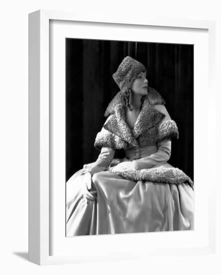 ROMANCE, 1930 directed by CLARENCE BROWN Greta Garbo (b/w photo)-null-Framed Photo