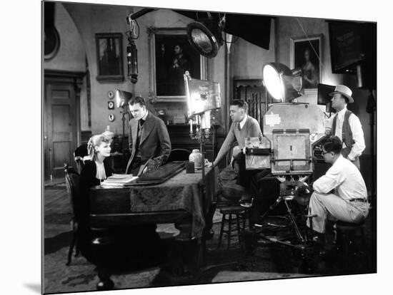 ROMANCE, 1930 directed by CLARENCE BROWN On the set; Greta Garbo, Gavin Gordon and the director Cla-null-Mounted Photo