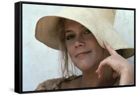 ROMANCING THE STONE, 1984 DIRECTED BT ROBERT ZEMECKIS Kathleen Turner (photo)-null-Framed Stretched Canvas